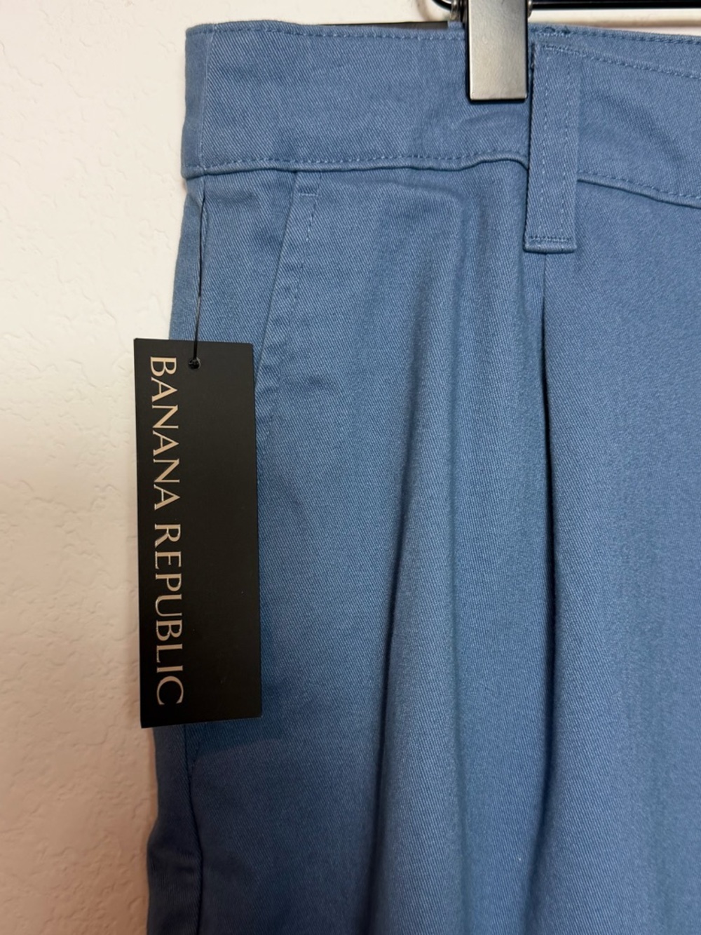 Banana Republic Pleated Shorts Size 12 Blue NWT Women - Picture 4 of 4